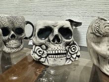 Load image into Gallery viewer, Set of four (4) collectible skull coffee mugs